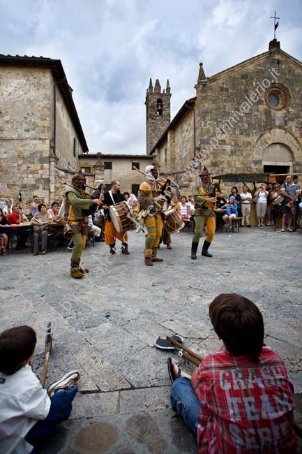 Monteriggioni: La Festa Medievale